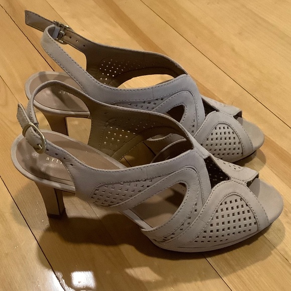 Platform Heel Clarks Sandals Sz 6.5 - Picture 2 of 5